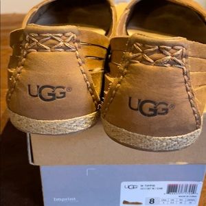 UGG Tippie leather sz 8
